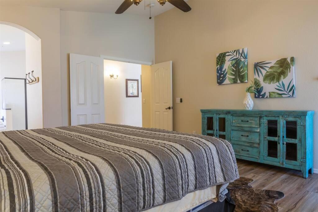 12730 Virginia Ave, Avondale Villa Dış mekan fotoğraf