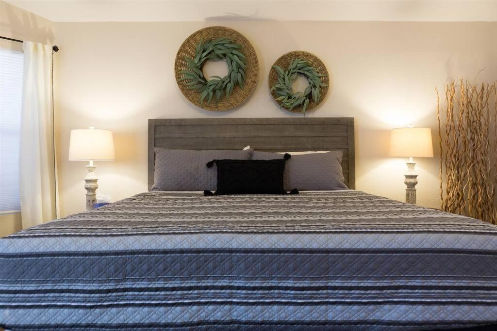12730 Virginia Ave, Avondale Villa Dış mekan fotoğraf