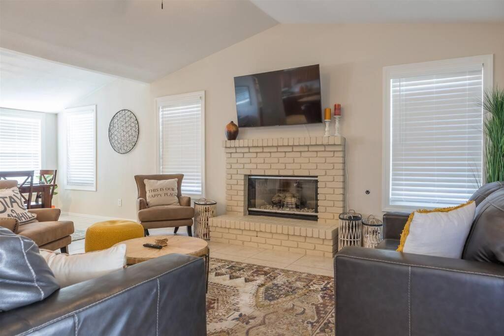 12730 Virginia Ave, Avondale Villa Dış mekan fotoğraf