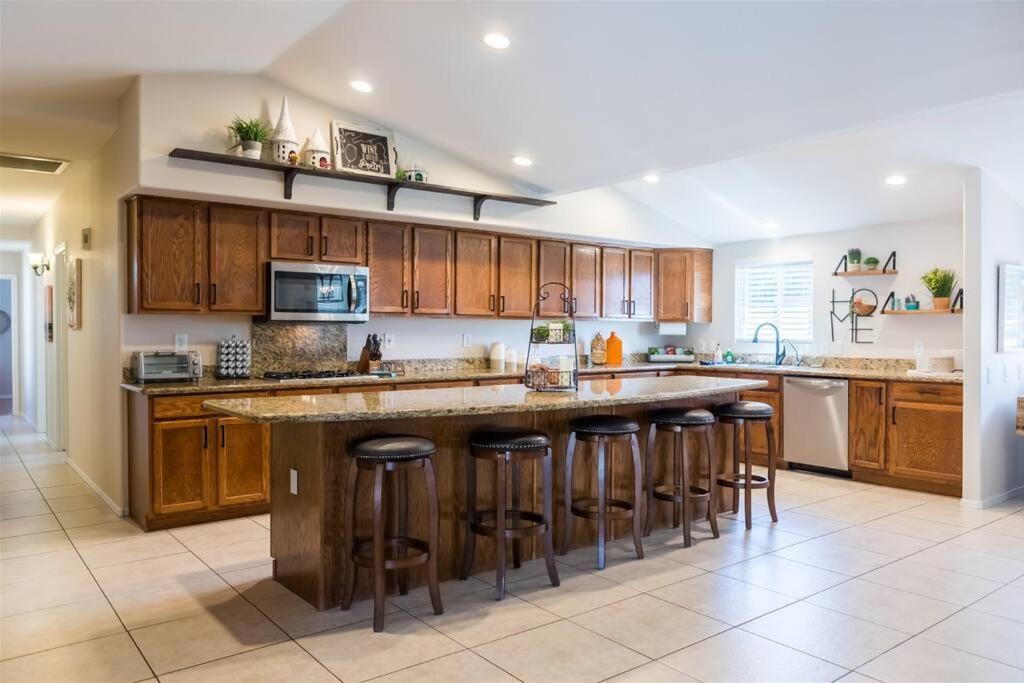 12730 Virginia Ave, Avondale Villa Dış mekan fotoğraf