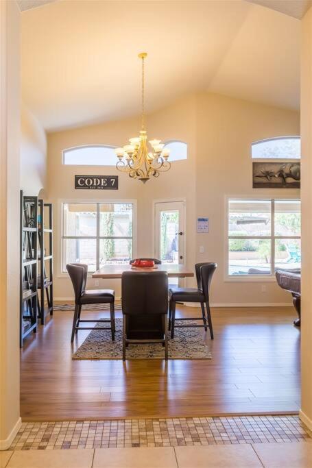 12730 Virginia Ave, Avondale Villa Dış mekan fotoğraf